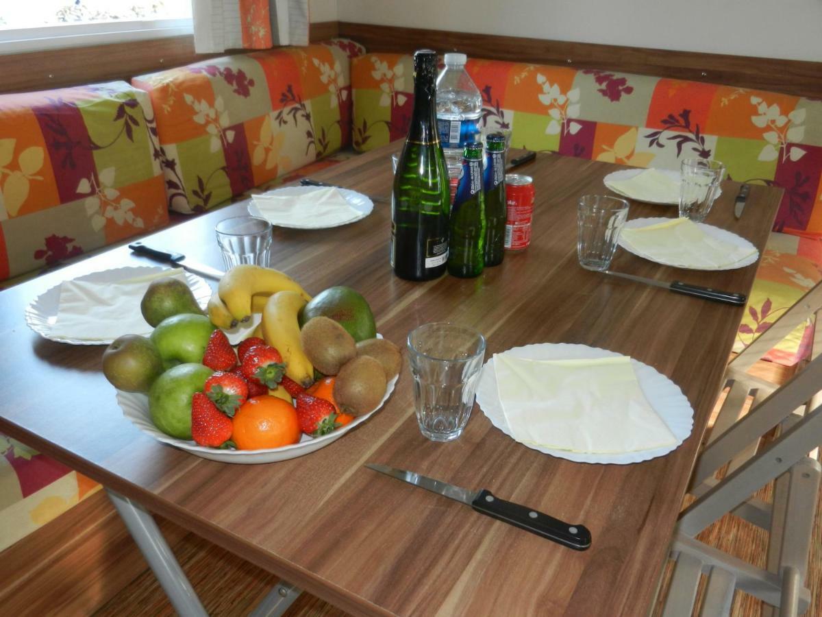 Mareva37 Guest House Trogues Eksteriør bilde